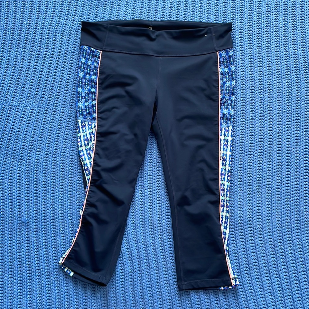 Gap G Fast Navy Capri Leggings